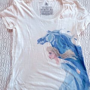 Disney Frozen 2 tee shirt!